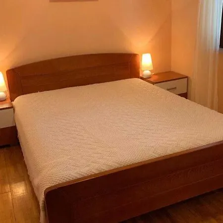 Nives - Three Bedroom With Terrace And Sea View 公寓 Smokvica (Korcula)