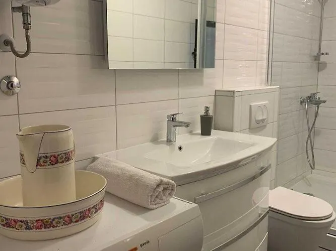Nives - Three Bedroom With Terrace And Sea View * Smokvica (Korcula)