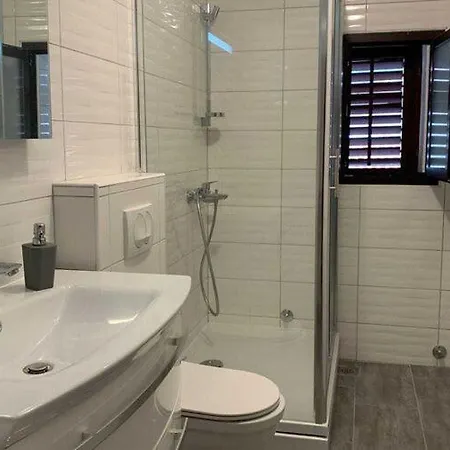 Appartement Nives - Three Bedroom With Terrace And Sea View Smokvica (Korcula)