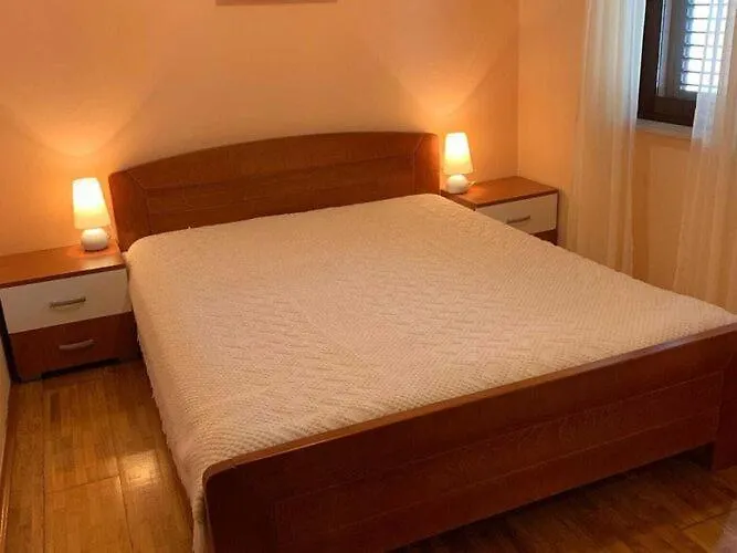 Nives - Three Bedroom With Terrace And Sea View 아파트 Smokvica (Korcula)