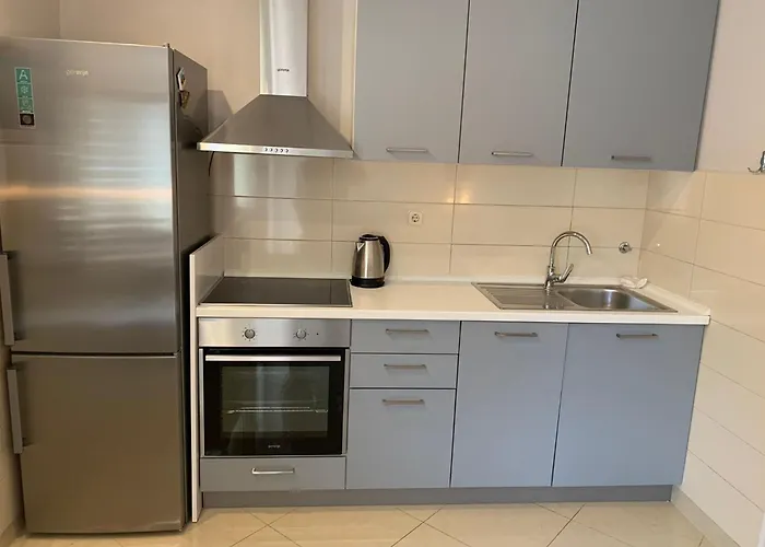 Nives - Three Bedroom With Terrace And Sea View 아파트